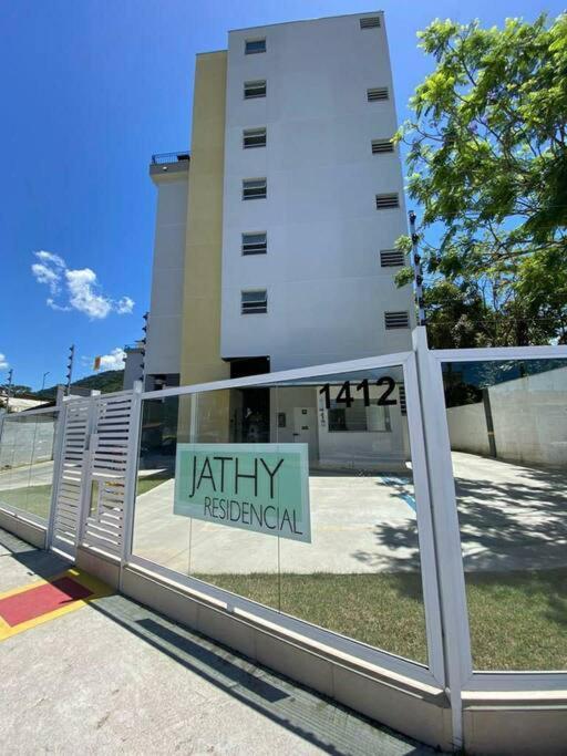 Apartament *